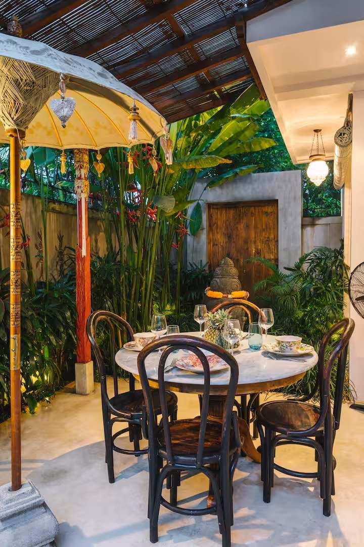 Villa Vickary Seminyak, Bali — garden dining area